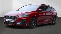 Fantastic red tc Gebraucht 2024 Ford Focus ST Kombi | 32.880 € (Fairer Preis)