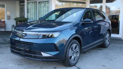 Nouvelle Opel Grandland X 136 ch (100 kW) 2025 Bleue SUV