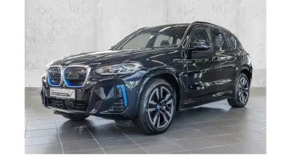Gebraucht BMW iX3 M Sport 210 kW (286 PS) 2025 Carbonschwarz SUV