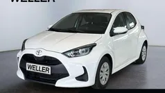 Schneeweiß Gebraucht 2023 Toyota Yaris Comfort Kleinwagen | 15.990 € (Fairer Preis)