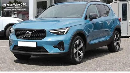Blau Gebraucht 2024 Volvo XC40 Plus SUV | 33.490 € (Guter Preis)