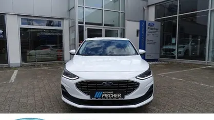 Gebraucht Ford Focus Titanium 120 PS (88 kW) 2023 Weiß Limousine