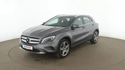 Gebraucht Mercedes GLA200 Urban 156 PS (114 kW) 2016 Grau SUV