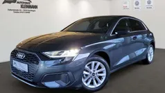 Grau Gebraucht 2022 Audi A3 Sportback Basis Limousine | 23.890 € (Fairer Preis)