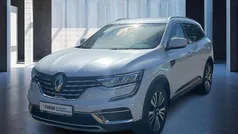 Weiß (kyanitweiß metallic (weiß) (weiß)) Gebraucht 2023 Renault Koleos Initiale Paris SUV | 27.990 € (Fairer Preis)
