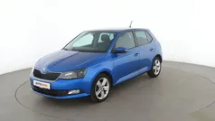 Blau Gebraucht 2015 Skoda Fabia Style Limousine | 9.410 € (Guter Preis)