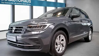 Gebraucht VW Tiguan Active 245 PS (180 kW) 2023 Grau SUV