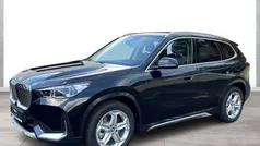 Schwarz Neu 2025 BMW iX1 xLine SUV | 54.490 € (Fairer Preis)