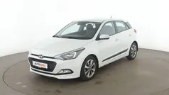 Weiß Gebraucht 2015 Hyundai i20 YES! Limousine | 7.970 € (Fairer Preis)