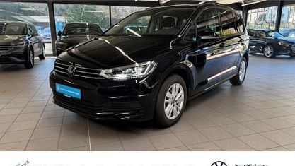 Gebraucht VW Touran IQ Drive 150 PS (110 kW) 2025 Schwarz Van / Kleinbus