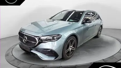 Gebraucht Mercedes E300 AMG 197 PS (144 kW) 2024 Grün Limousine