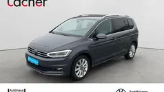 Delfingrau metallic Gebraucht 2024 VW Touran Highline Van / Kleinbus | 34.890 € (Fairer Preis)