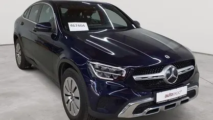 Gebraucht Mercedes GLC300 245 PS (180 kW) 2022 Cavansitblau metallic Coupé