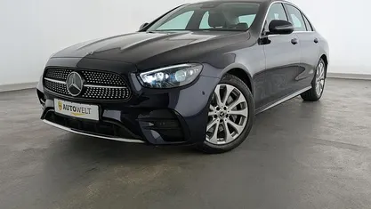 Gebraucht Mercedes E220 AMG line 200 PS (147 kW) 2022 Limousine
