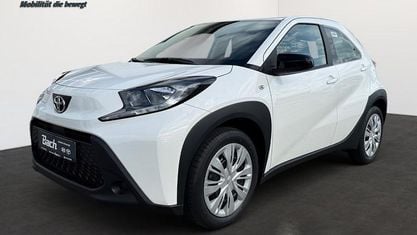 Gebraucht Toyota Aygo X Play 72 PS (52 kW) 2025 Weiß SUV