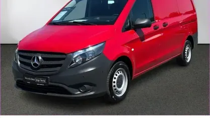 Gebraucht Mercedes Vito 102 PS (75 kW) 2023 Rot Van
