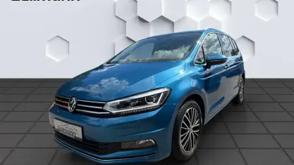 Gebraucht VW Touran Highline 150 PS (110 kW) 2023 Blau Van / Kleinbus