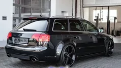 Schwarz metallic (metallic) Gebraucht 2006 Audi RS4 Exclusive Kombi | 37.990 €