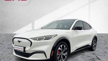 Używany Ford Mustang Mach-E Premium 197 kW (269 KM) 2022 Biały SUV