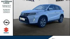 Farbe: weiss Neu 2025 Suzuki Vitara Comfort SUV | 23.688 € (Fairer Preis)