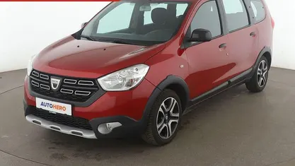 Gebraucht Dacia Lodgy Anniversary 116 PS (85 kW) 2020 Rot Van / Kleinbus