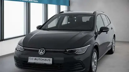 Gebraucht VW Golf VIII Life 110 PS (80 kW) 2024 Grau Kombi