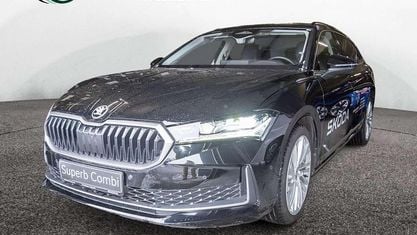 Gebraucht Skoda Superb Selection 150 PS (110 kW) 2024 Ebonyschwarz Kombi