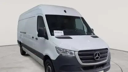Gebraucht Mercedes Sprinter 170 PS (125 kW) 2024 Arktisweiß Van