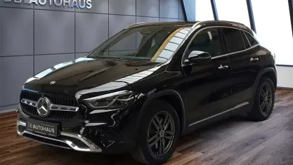 Gebraucht Mercedes GLA200 Advanced Plus 163 PS (119 kW) 2024 Schwarz SUV