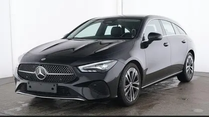 Gebraucht Mercedes CLA180 Shooting Brake Progressive 136 PS (100 kW) 2024 Metalliclack kosmosschwarz Kombi