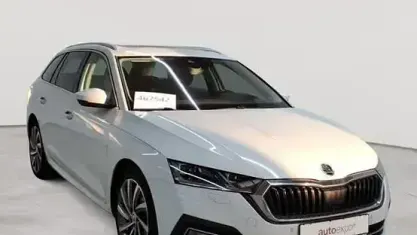 Gebraucht Skoda Octavia First Edition 150 PS (110 kW) 2020 Moonweiß perleffekt Kombi