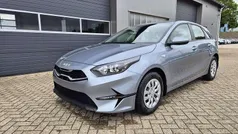 Luna silber metallic Neu 2025 Kia Ceed Vision Limousine | 24.550 € (Fairer Preis)
