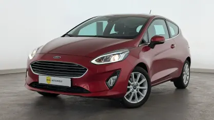 Gebraucht Ford Fiesta Titanium 125 PS (91 kW) 2017 Rubyrot (metallic) Kleinwagen