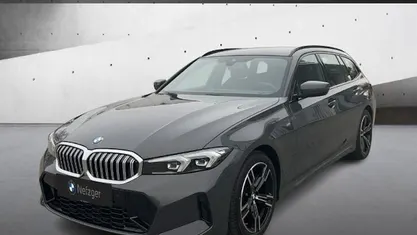 Grau Gebraucht 2024 BMW 318 Comfort Edition Kombi | 35.900 € (Fairer Preis)