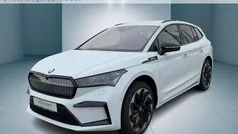 Moonweiß metallic (weiß) metallic Gebraucht 2024 Skoda Enyaq iV SportLine SUV | 54.770 € (Fairer Preis)