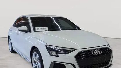 Używany Audi A3 S-Line 150 KM (110 kW) 2022 Biały Sedan/Limuzyna