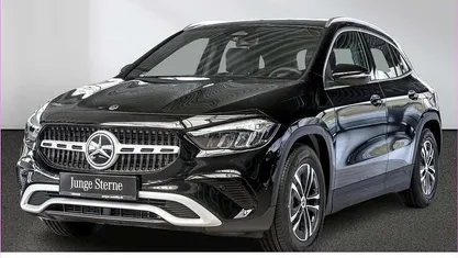Gebraucht Mercedes GLA200 163 PS (119 kW) 2024 Unilack nachtschwarz SUV