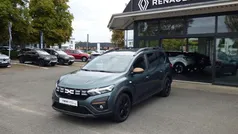 Gebraucht 2024 Dacia Jogger Extreme Van / Kleinbus | 20.990 € (Fairer Preis)