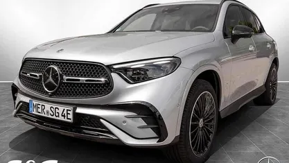 Metalliclack hightechsilber Gebraucht 2025 Mercedes GLC300e AMG SUV | 71.799 € (Etwas zu teuer)