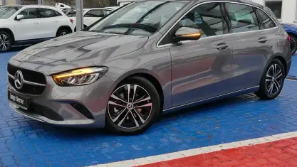Gebraucht Mercedes B180 Progressive 136 PS (100 kW) 2025 Metalliclack mountaingrau Kleinwagen