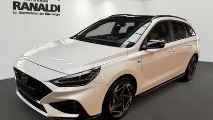 Neu Hyundai i30 N Line 140 PS (102 kW) 2025 Weiß Limousine