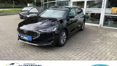 Schwarz Gebraucht 2024 Ford Focus Titanium X Kombi | 26.450 € (Fairer Preis)