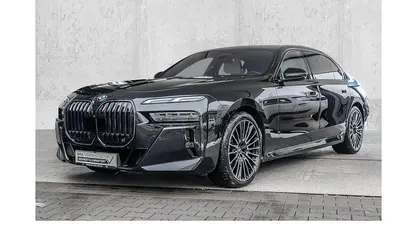 Gebraucht BMW 740 M Sport 286 PS (210 kW) 2025 Schwarz Limousine