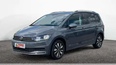 Grau Gebraucht 2024 VW Touran S Van / Kleinbus | 33.603 € (Fairer Preis)