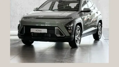 Neu Hyundai Kona Select 150 PS (110 kW) 2026 Grün SUV