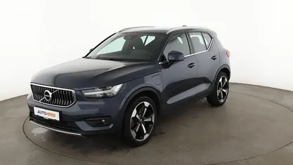 Grau Gebraucht 2021 Volvo XC40 Inscription SUV | 26.090 € (Guter Preis)