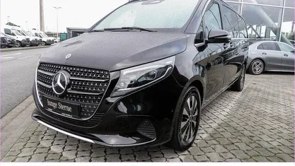 Gebraucht 2024 Mercedes V300 Avantgarde Van / Kleinbus | 70.950 € (Guter Preis)