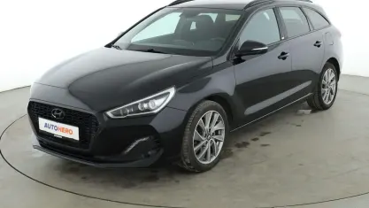 Gebraucht Hyundai i30 Passion Plus 140 PS (102 kW) 2018 Schwarz Kombi