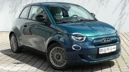 Neu Fiat 500 Icon 65 PS (47 kW) 2026 Ozean grün metallic