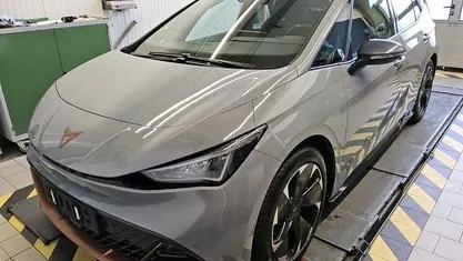 Usata Cupra Born 150 kW (204 CV) 2023 Grigio Utilitaria